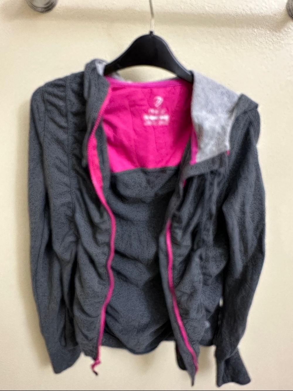 MPG Mondetta Hot Pink Performance Jacket med like new